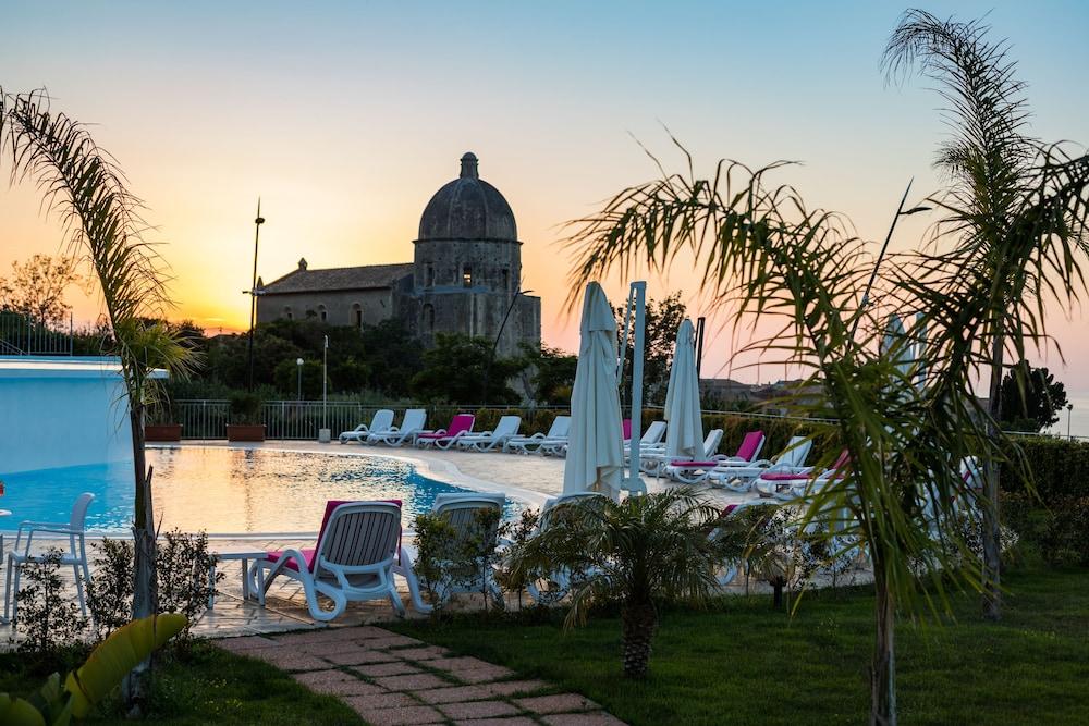Sentido Michelizia Tropea Resort Exterior photo