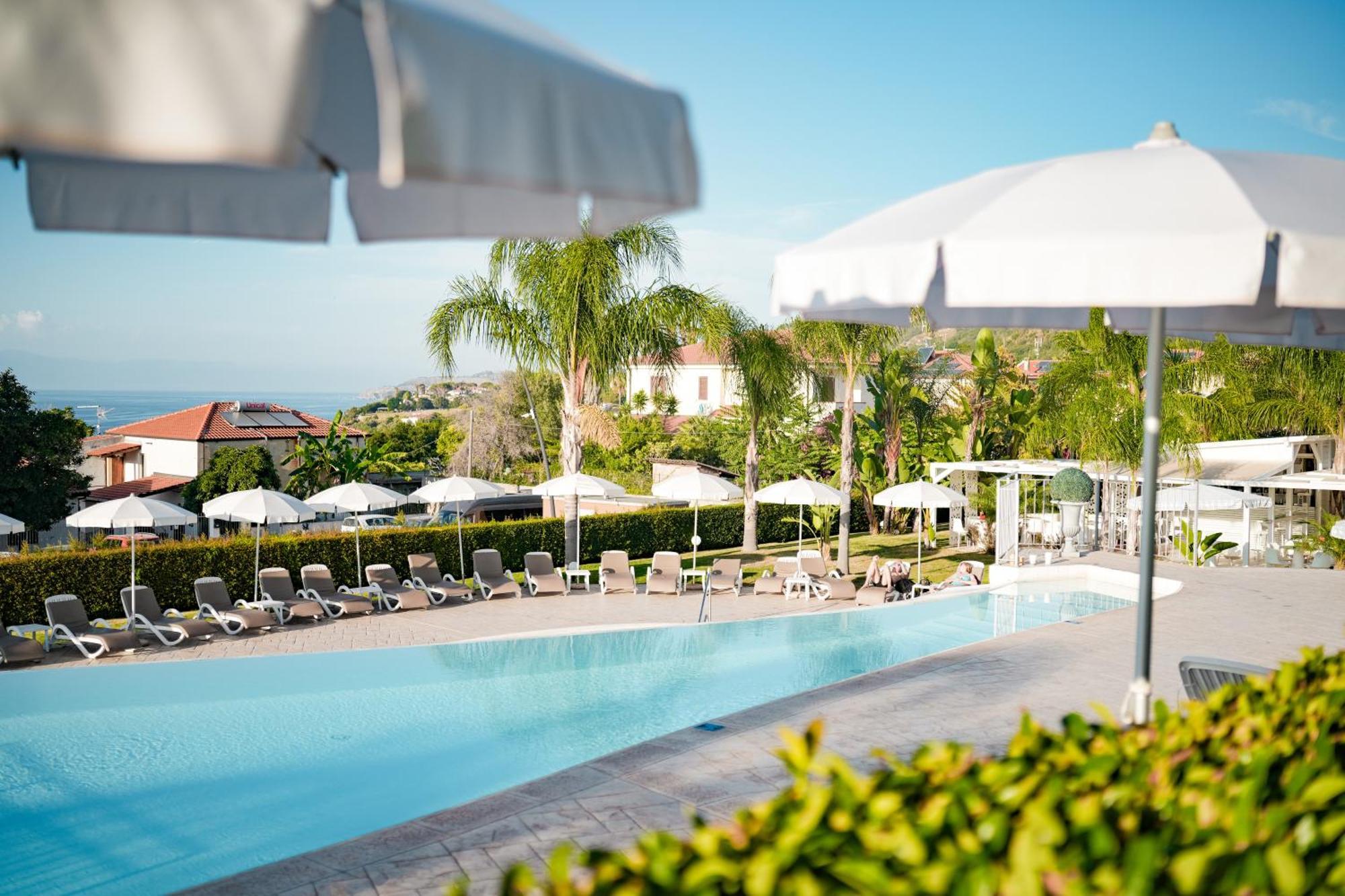 Sentido Michelizia Tropea Resort Exterior photo